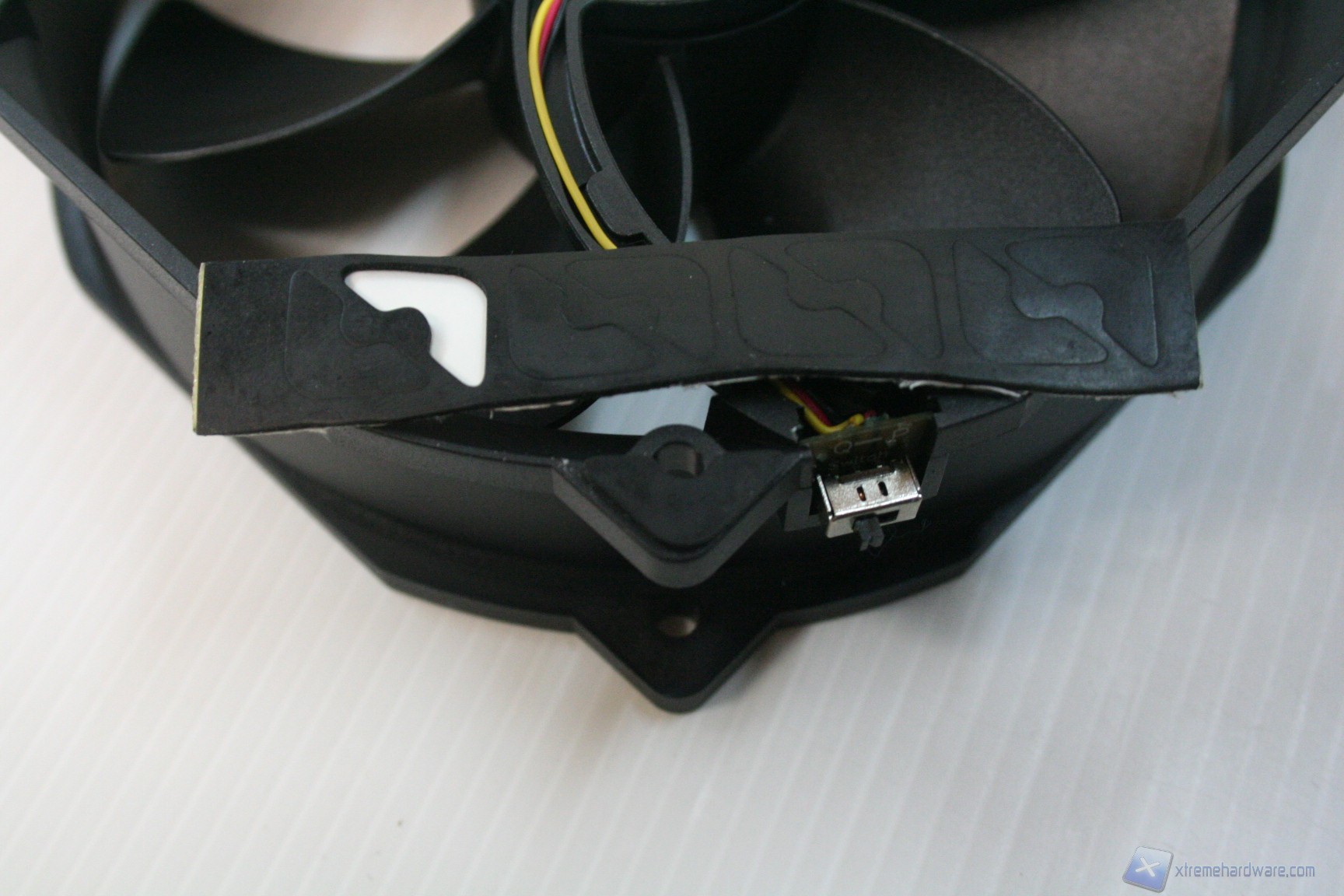 00113 Silverstine HELIGON 01